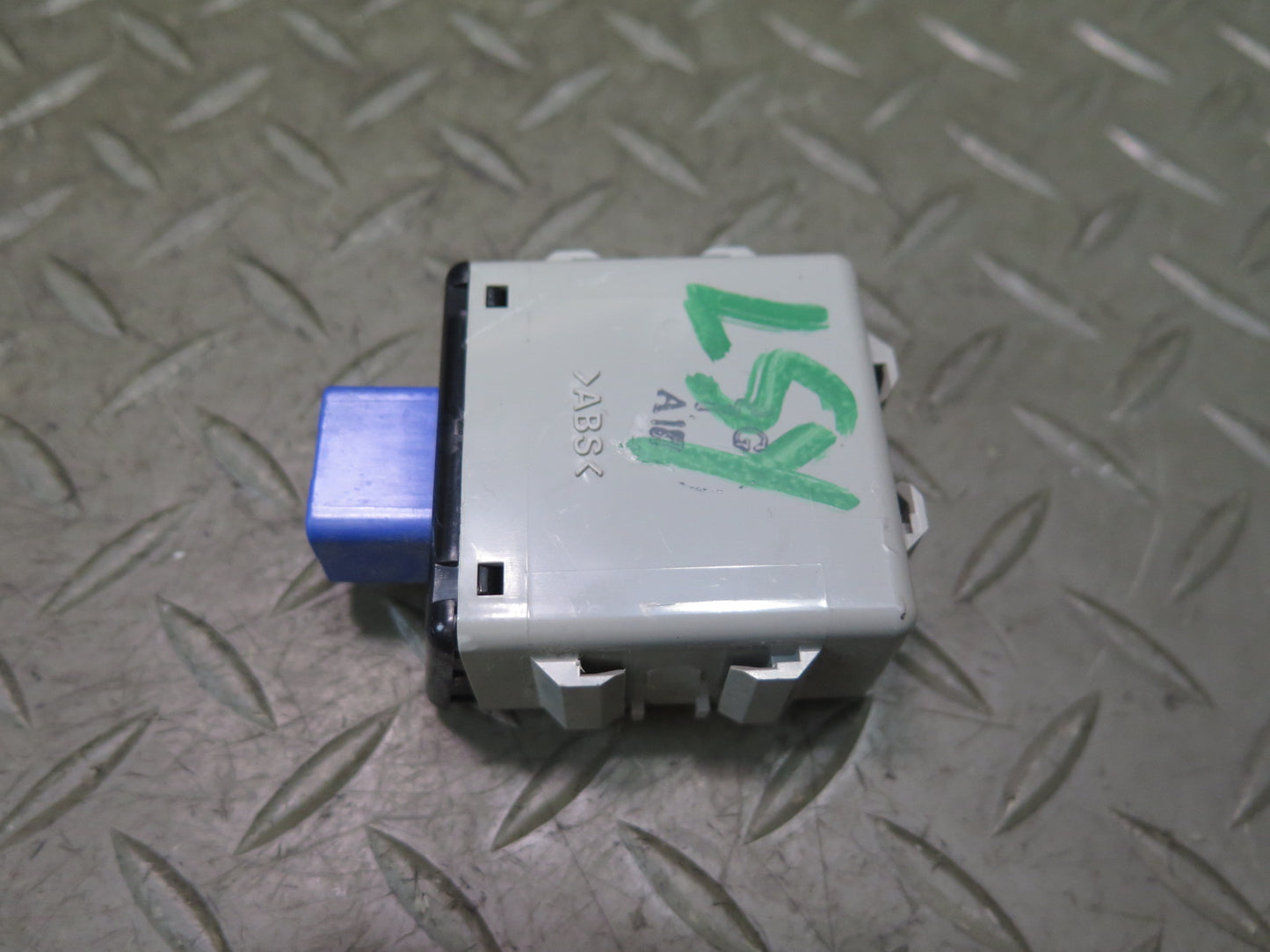 04-06 Lexus UCF30L LS430 Power Steering Control Module 89650-50120 OEM