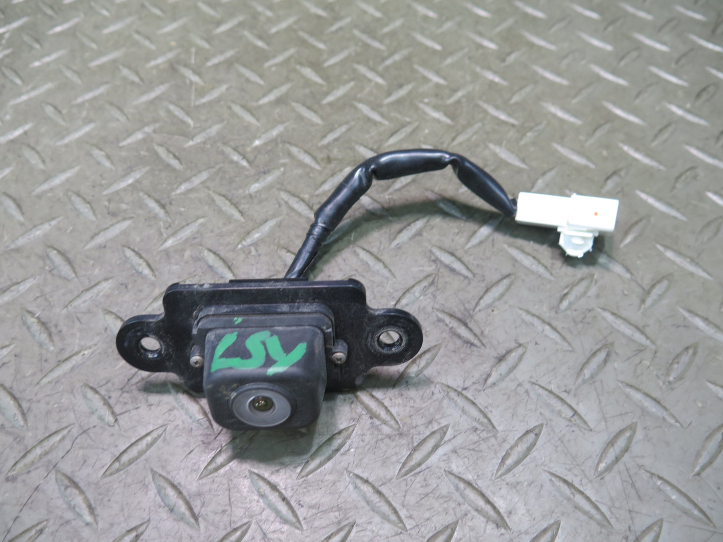 04-06 Lexus UCF30L LS430 Rear View Back UP Parking Camera 86790-50010 OEM