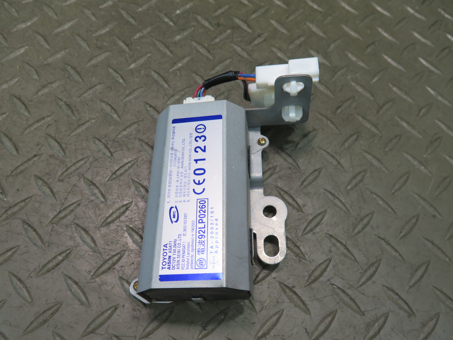 04-06 Lexus UCF30L LS430 Rear Trunk Luggage Smart KEY Oscillator 89993-50020 OEM