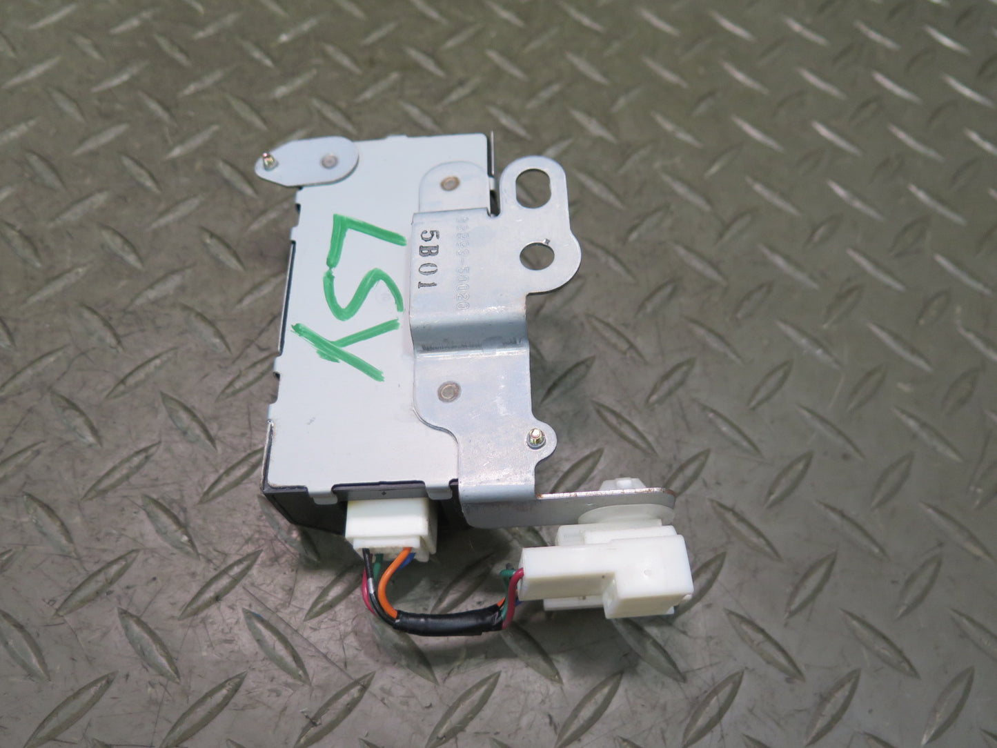04-06 Lexus UCF30L LS430 Rear Trunk Luggage Smart KEY Oscillator 89993-50020 OEM