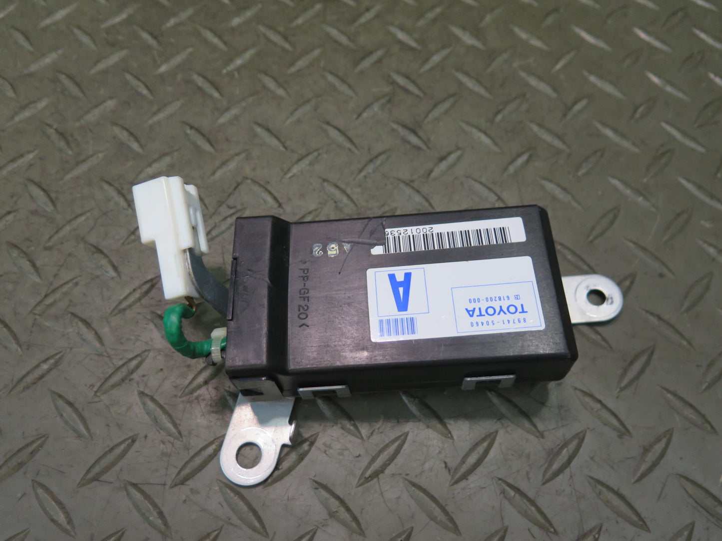 04-06 Lexus UCF30L LS430 Door Control Receiver Module 89741-50460 OEM