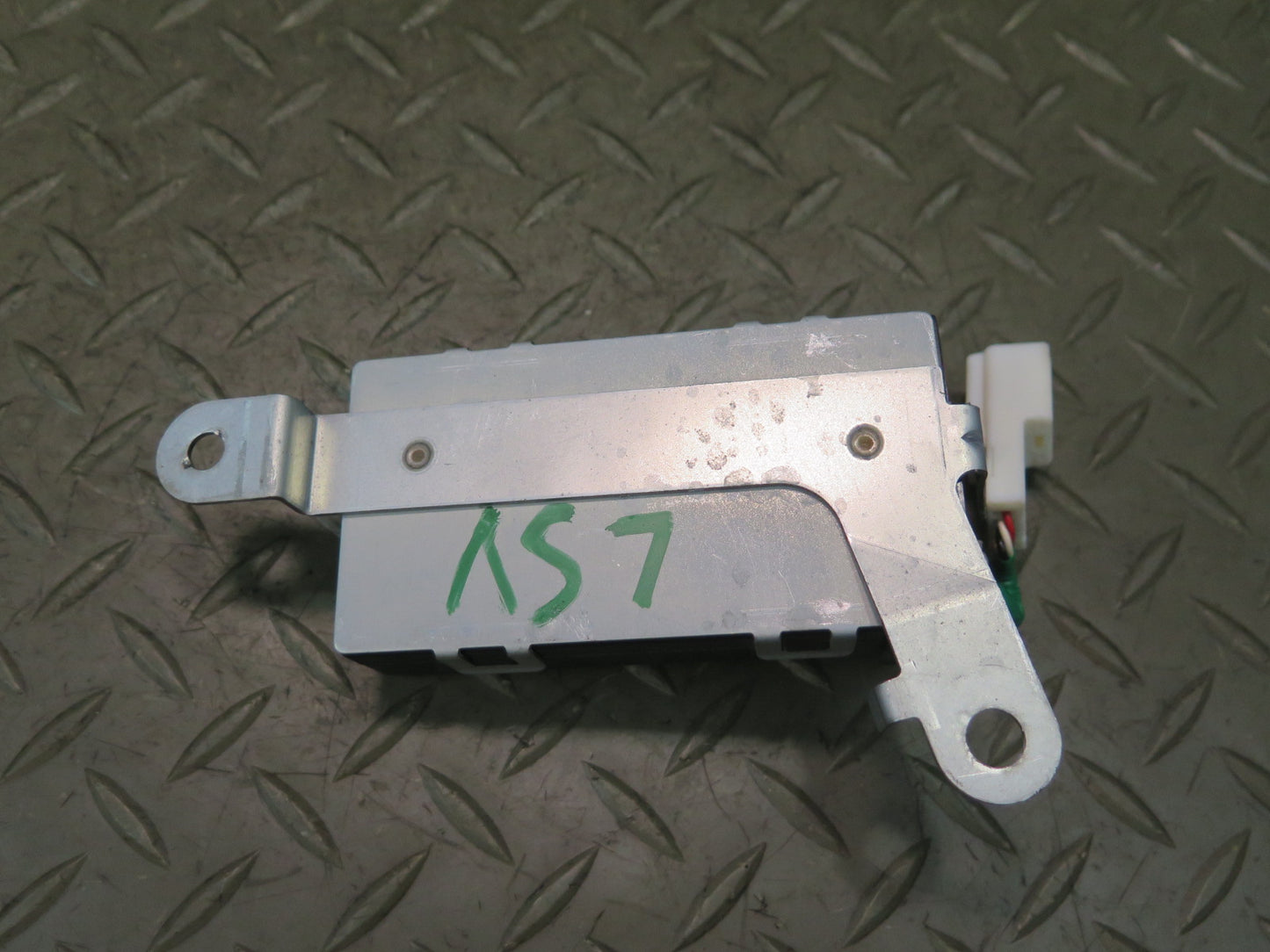 04-06 Lexus UCF30L LS430 Door Control Receiver Module 89741-50460 OEM