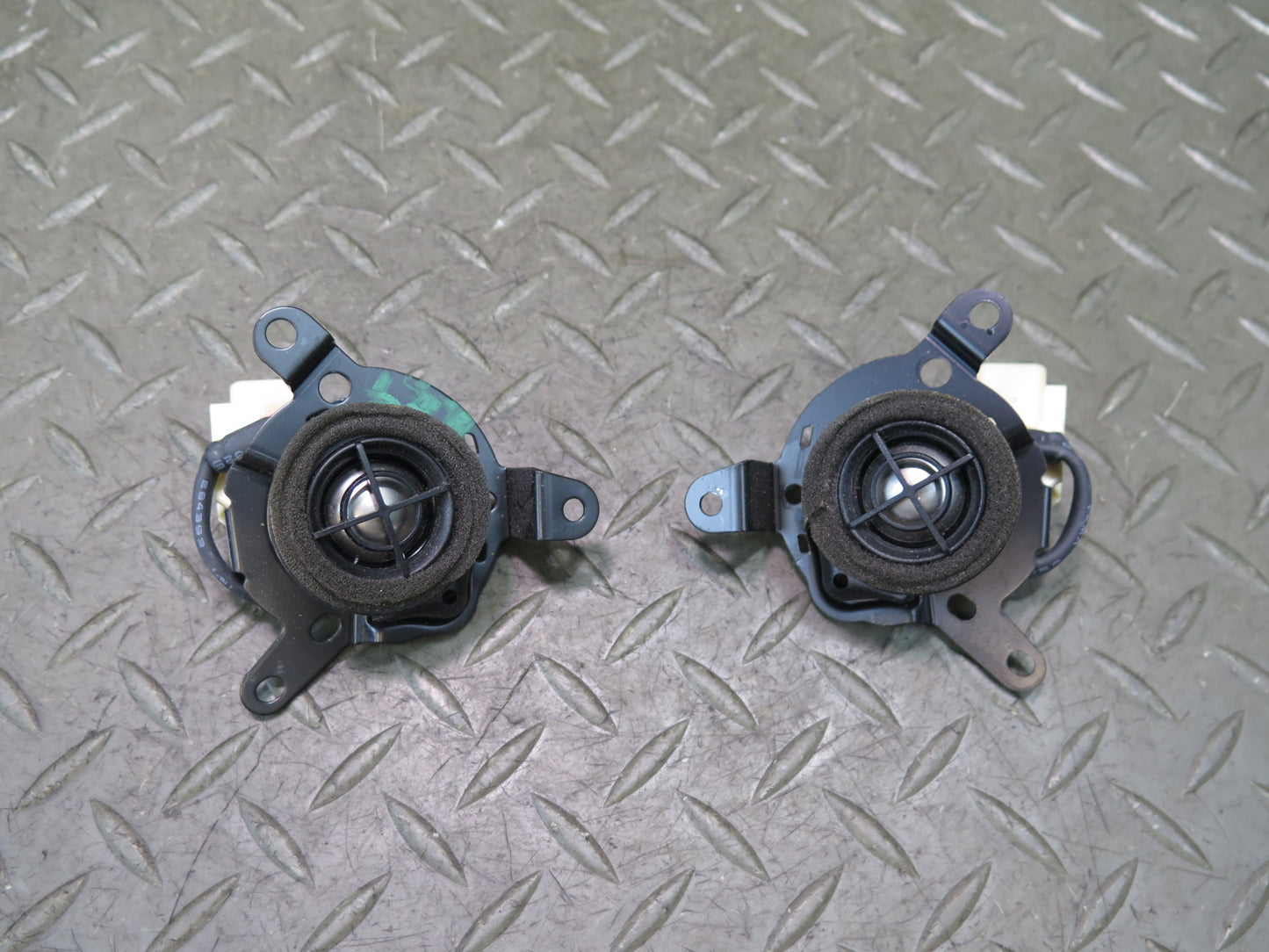 01-06 Lexus UCF30L LS430 Set of 2 Rear Mark Levinson Tweeter Speaker OEM