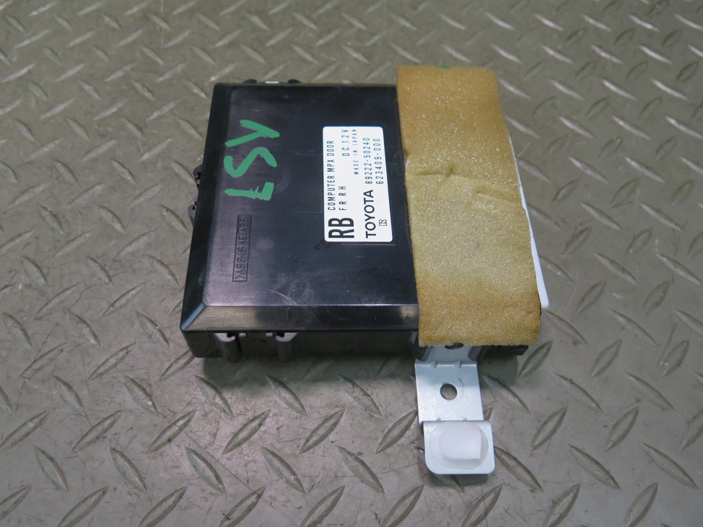 04-06 Lexus UCF30L LS430 Front Right Door Control Module 89222-50240 OEM