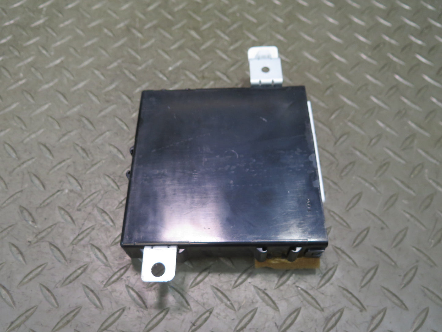 04-06 Lexus UCF30L LS430 Front Right Door Control Module 89222-50240 OEM