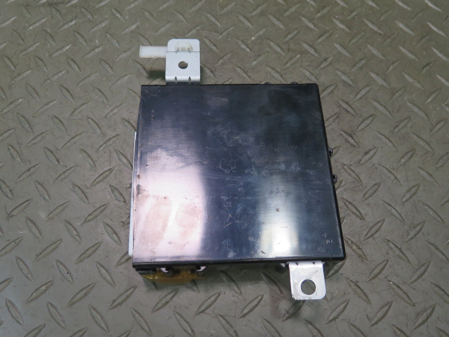 04-06 Lexus UCF30L LS430 Front Left Door Control Module 89223-50240 OEM
