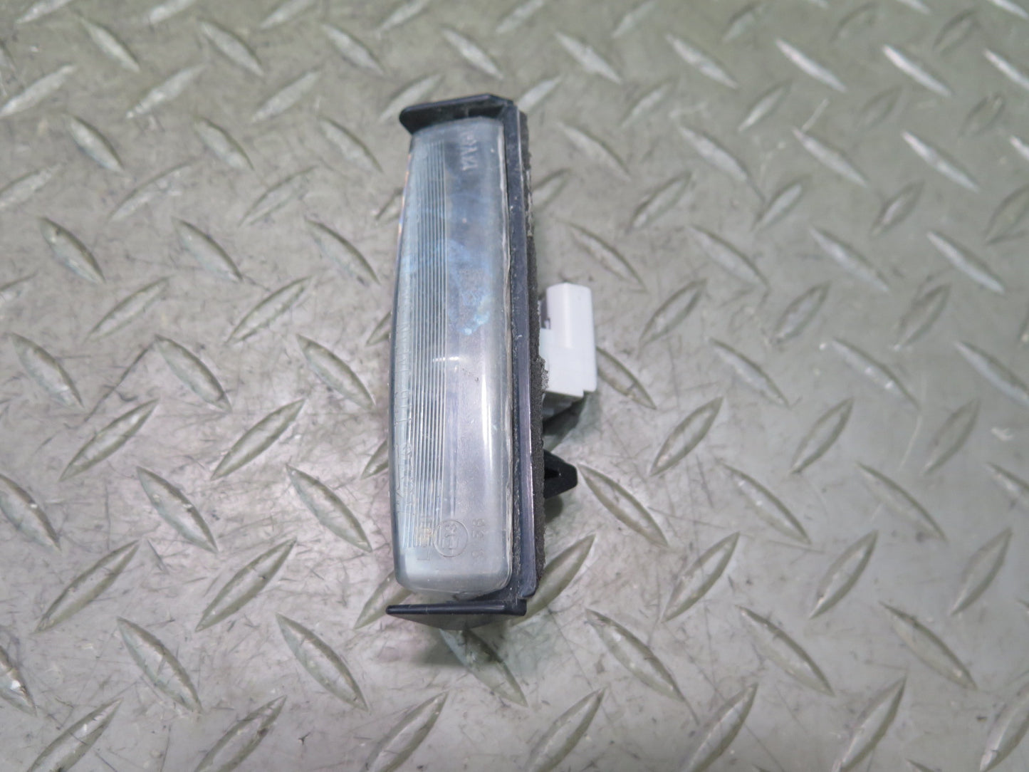 01-06 Lexus UCF30L LS430 Set of 2 Rear Trunk License Plate Light Lamp OEM