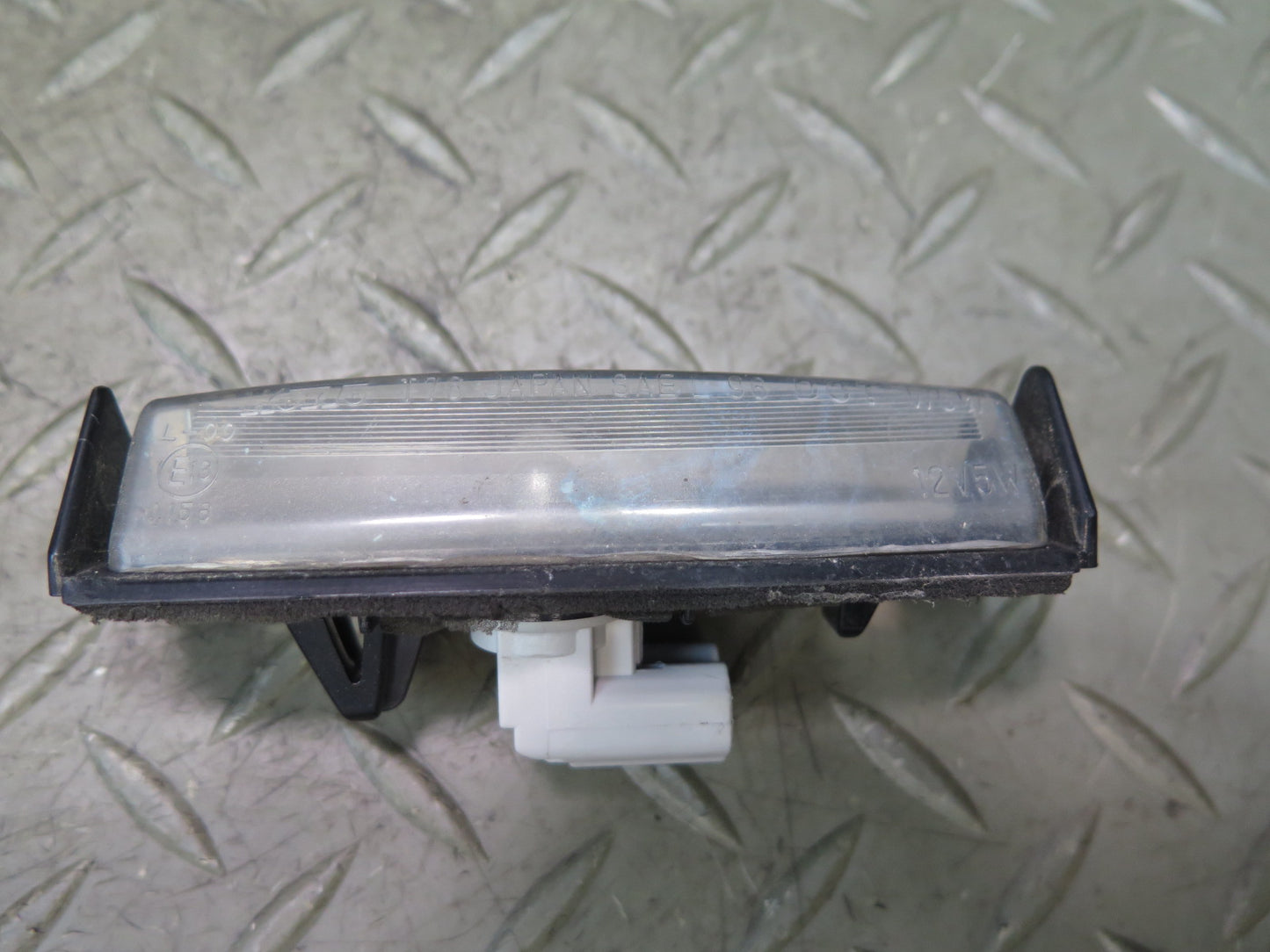 01-06 Lexus UCF30L LS430 Set of 2 Rear Trunk License Plate Light Lamp OEM