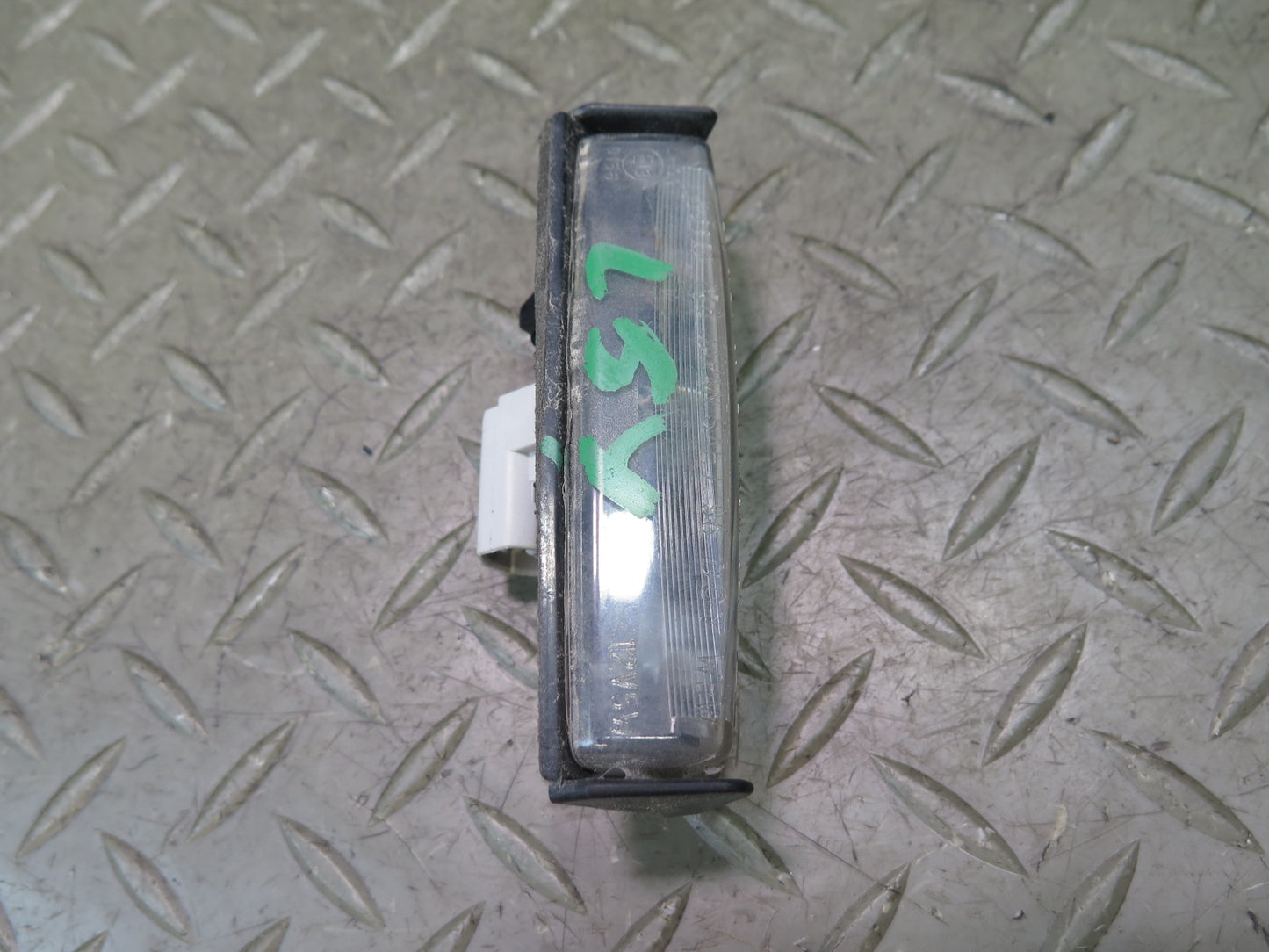 01-06 Lexus UCF30L LS430 Set of 2 Rear Trunk License Plate Light Lamp OEM