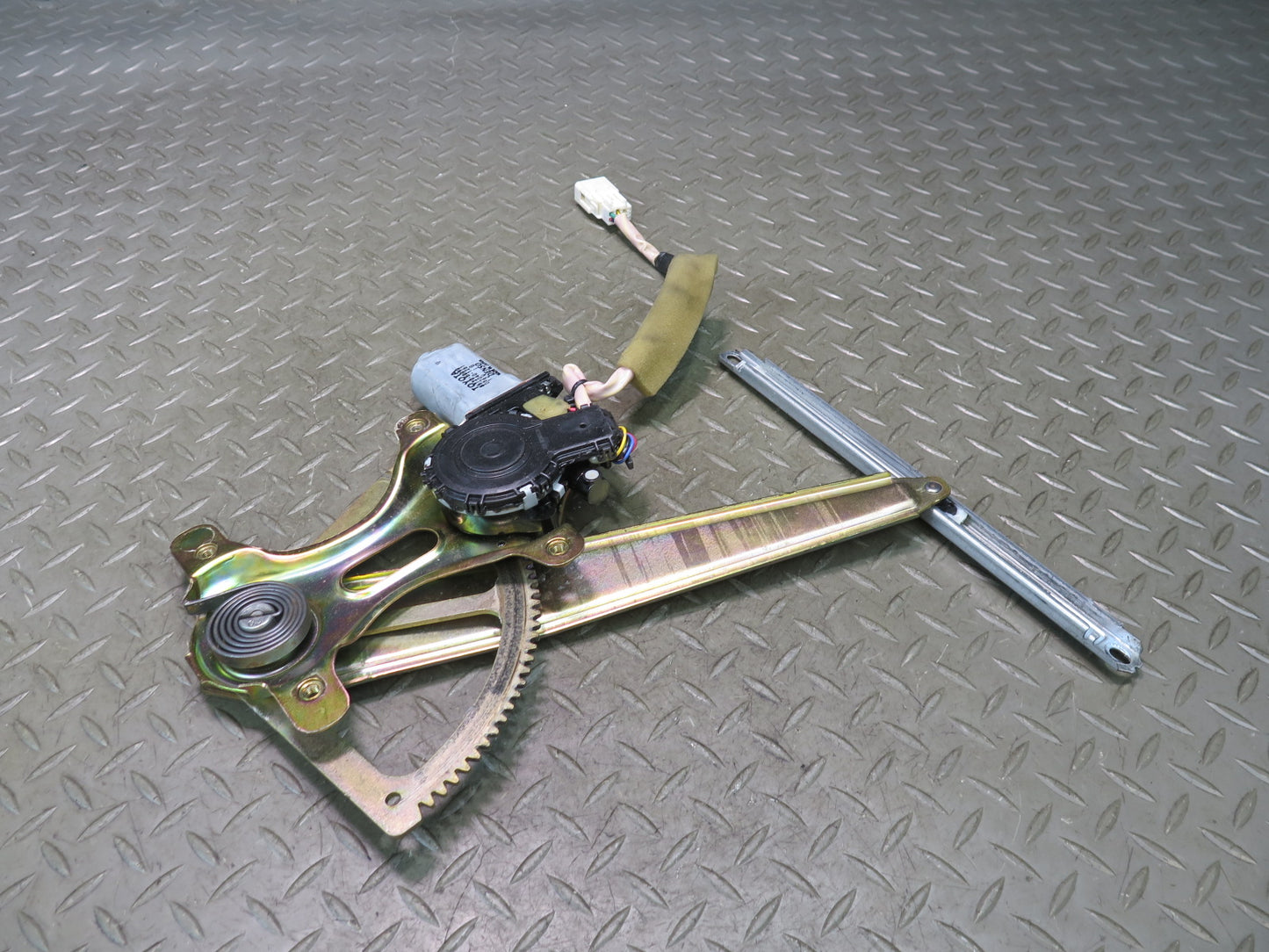 01-06 Lexus UCF30L LS430 Rear Left Door Window Regulator w Motor OEM