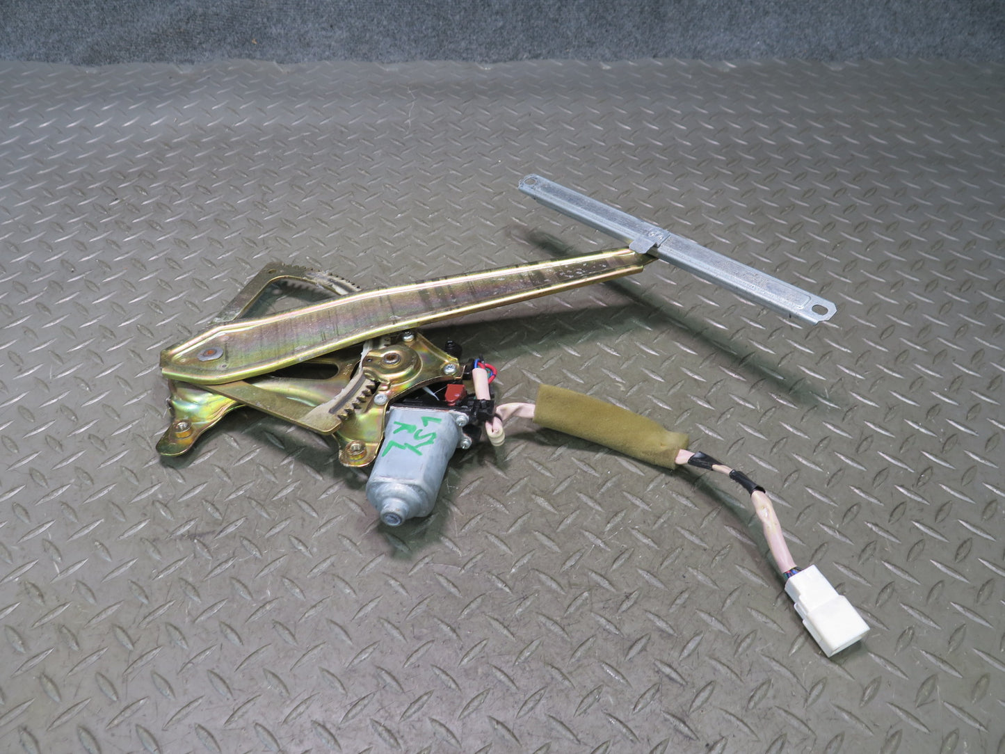 01-06 Lexus UCF30L LS430 Rear Left Door Window Regulator w Motor OEM