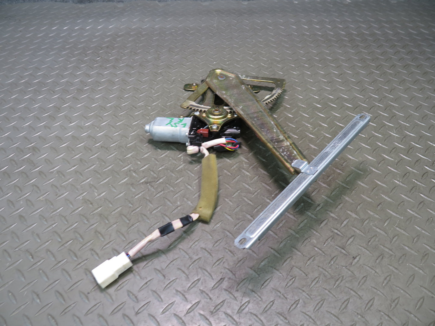 01-06 Lexus UCF30L LS430 Rear Left Door Window Regulator w Motor OEM