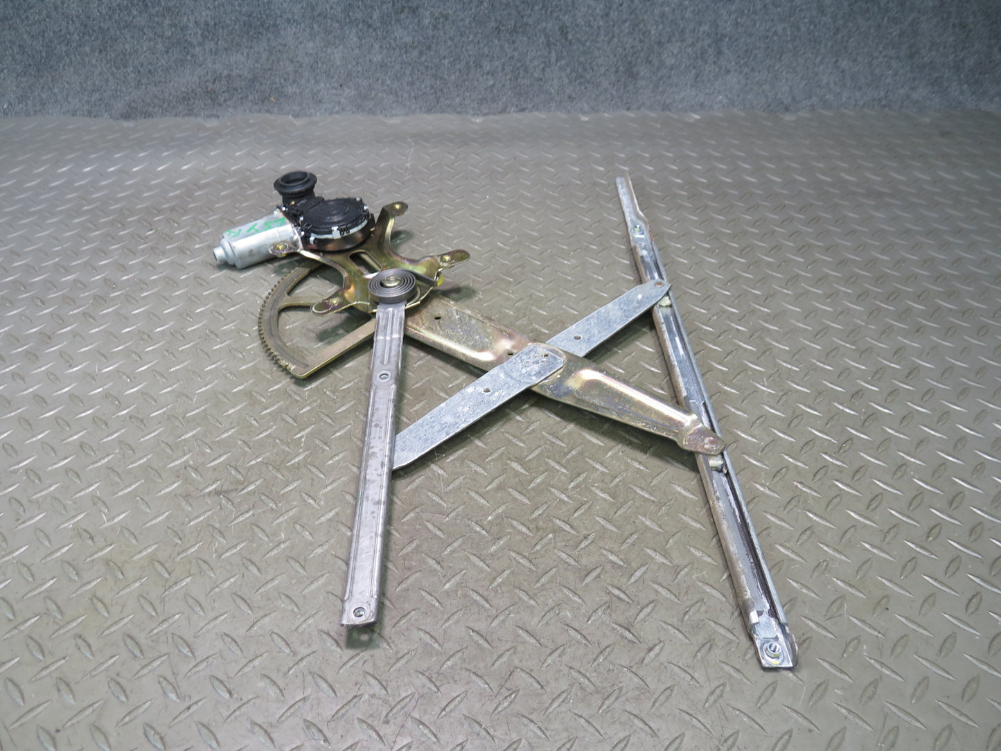 01-06 Lexus UCF30L LS430 Front Left Door Window Regulator w Motor OEM