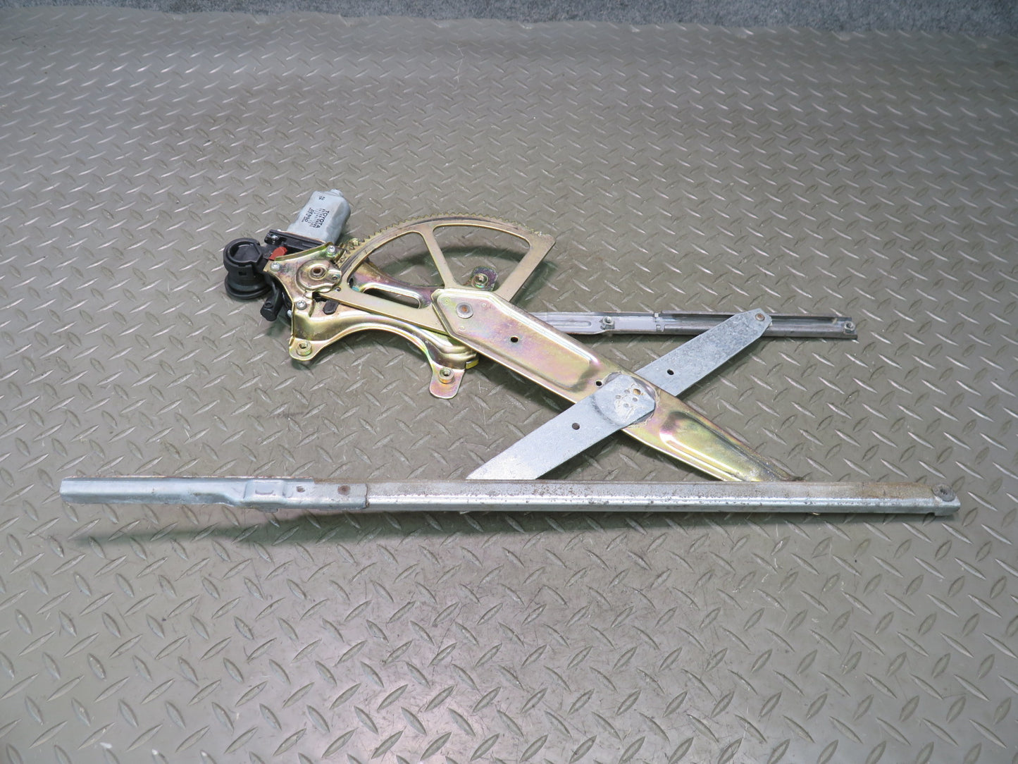01-06 Lexus UCF30L LS430 Front Left Door Window Regulator w Motor OEM