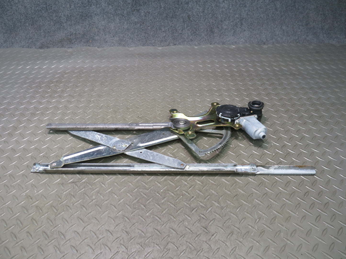 01-06 Lexus UCF30L LS430 Front Right Door Window Regulator w Motor OEM