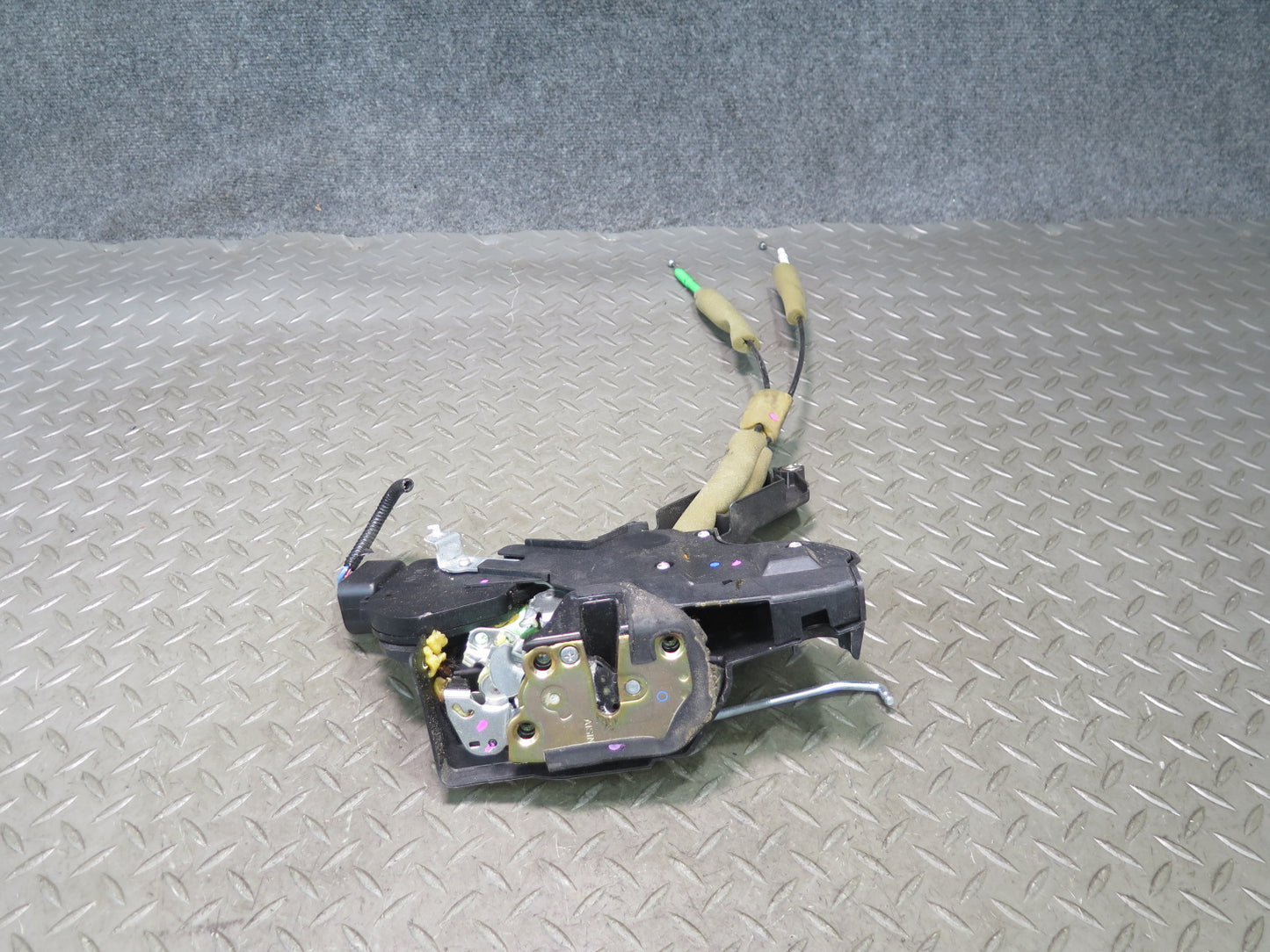 02-06 Lexus LS430 UCF30L Front Right Door Lock Latch Actuator NO Soft Close OEM