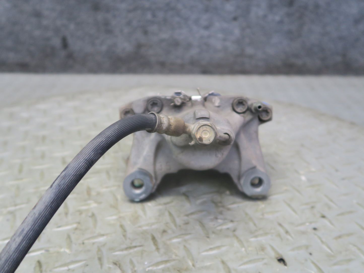02-10 Lexus UZZ40L SC430 Set of 2 Rear Left & Right Brake Caliper 122K Miles OEM