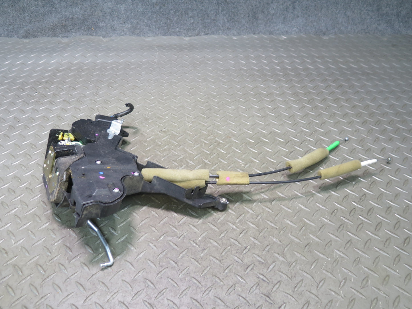 02-06 Lexus LS430 UCF30L Front Right Door Lock Latch Actuator NO Soft Close OEM