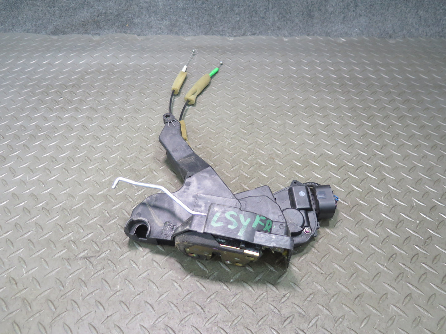 02-06 Lexus LS430 UCF30L Front Right Door Lock Latch Actuator NO Soft Close OEM