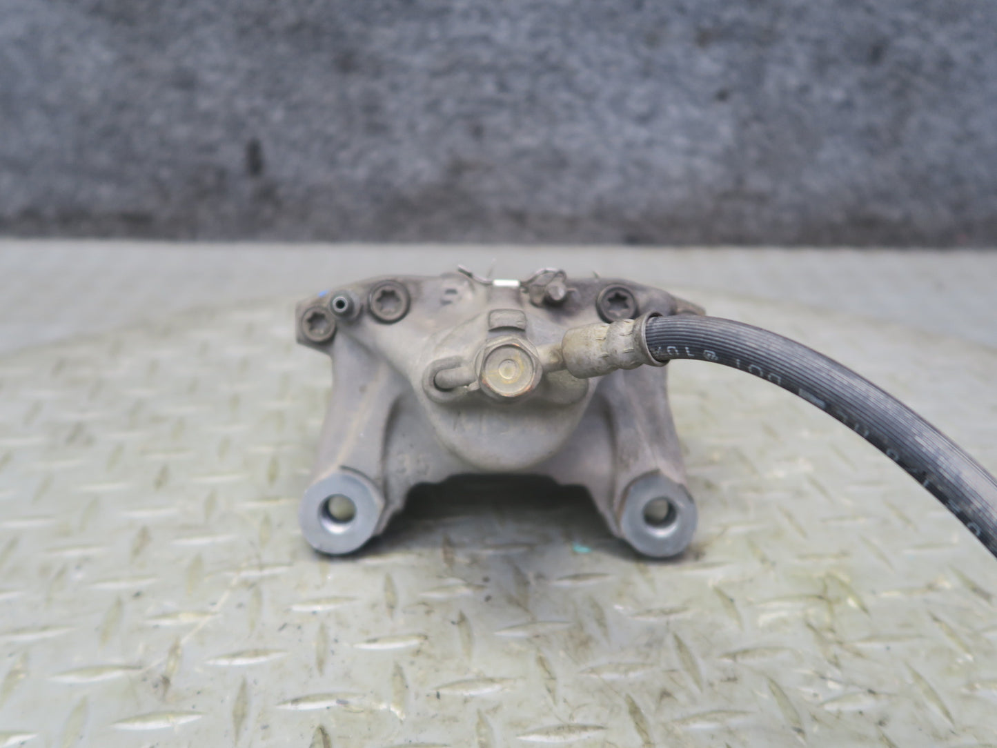 02-10 Lexus UZZ40L SC430 Set of 2 Rear Left & Right Brake Caliper 122K Miles OEM