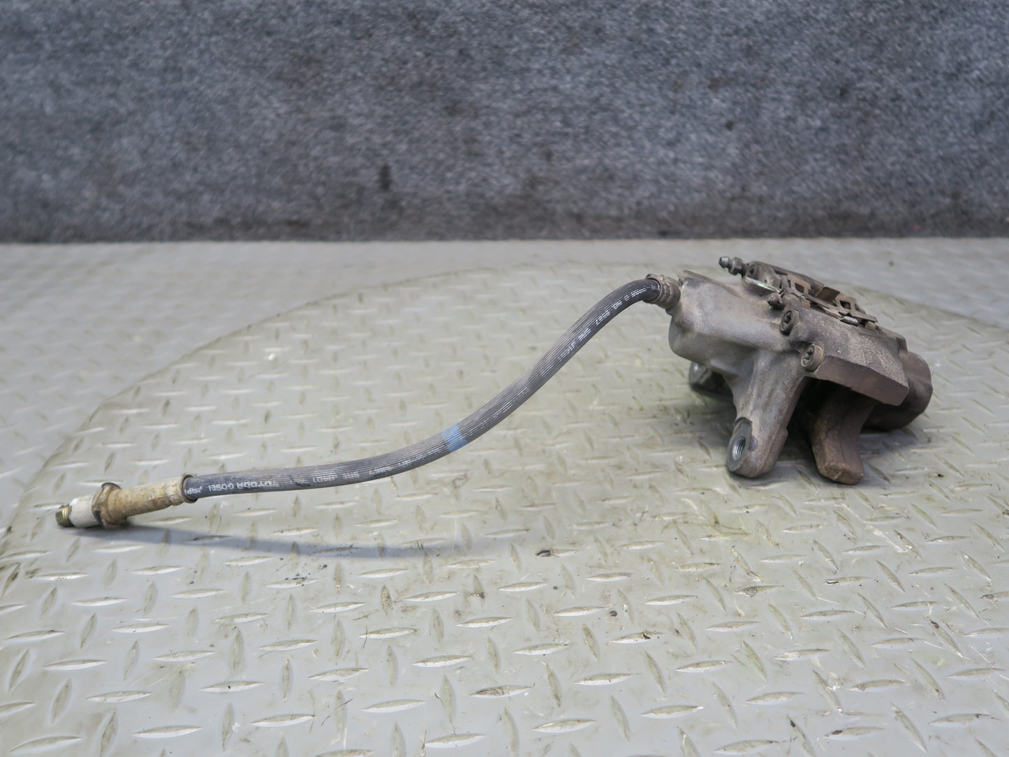 02-10 Lexus UZZ40L SC430 Set of 2 Rear Left & Right Brake Caliper 122K Miles OEM