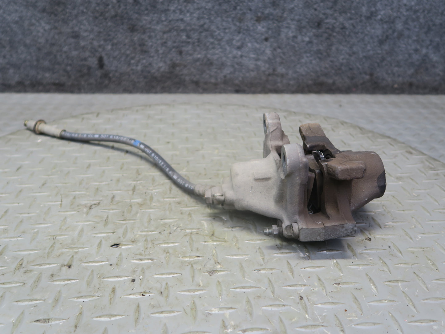 02-10 Lexus UZZ40L SC430 Set of 2 Rear Left & Right Brake Caliper 122K Miles OEM