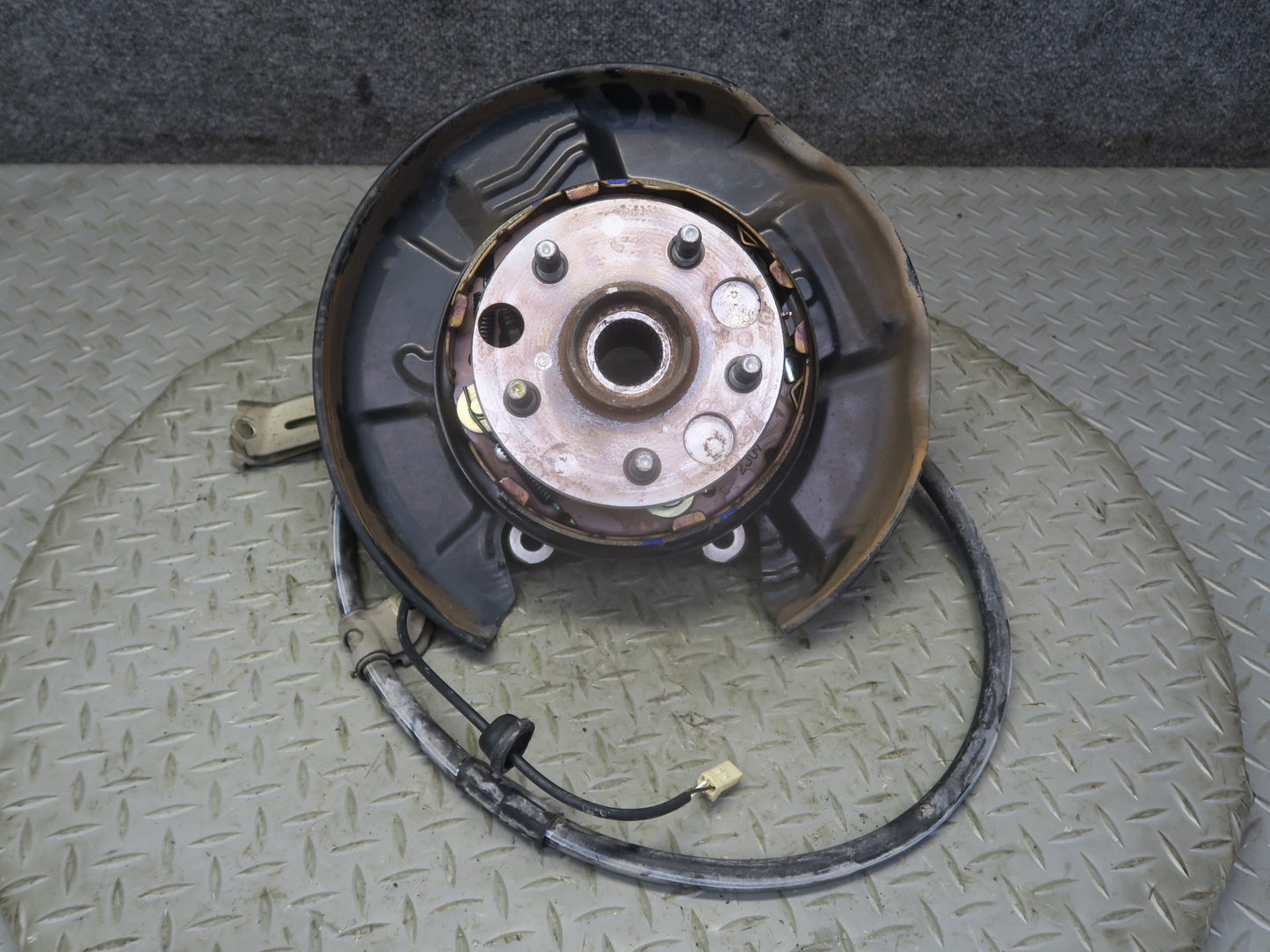 02-10 Lexus SC430 Rear Right Side Spindle Knuckle Wheel Hub Bearing 122K OEM