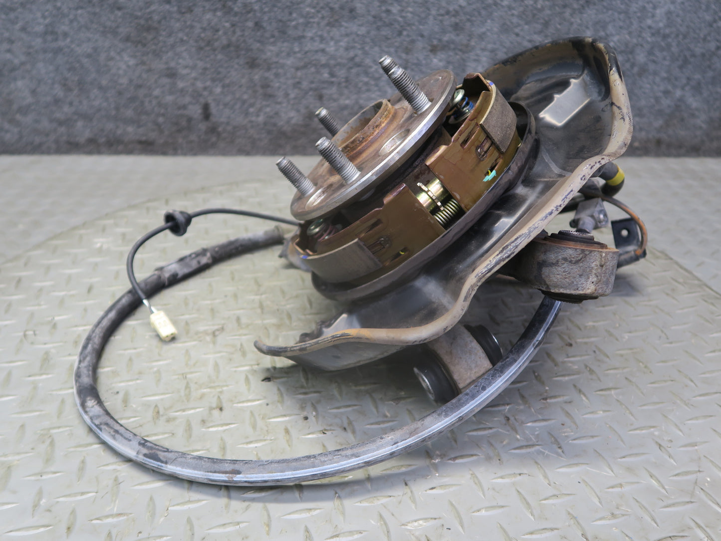 02-10 Lexus SC430 Rear Right Side Spindle Knuckle Wheel Hub Bearing 122K OEM