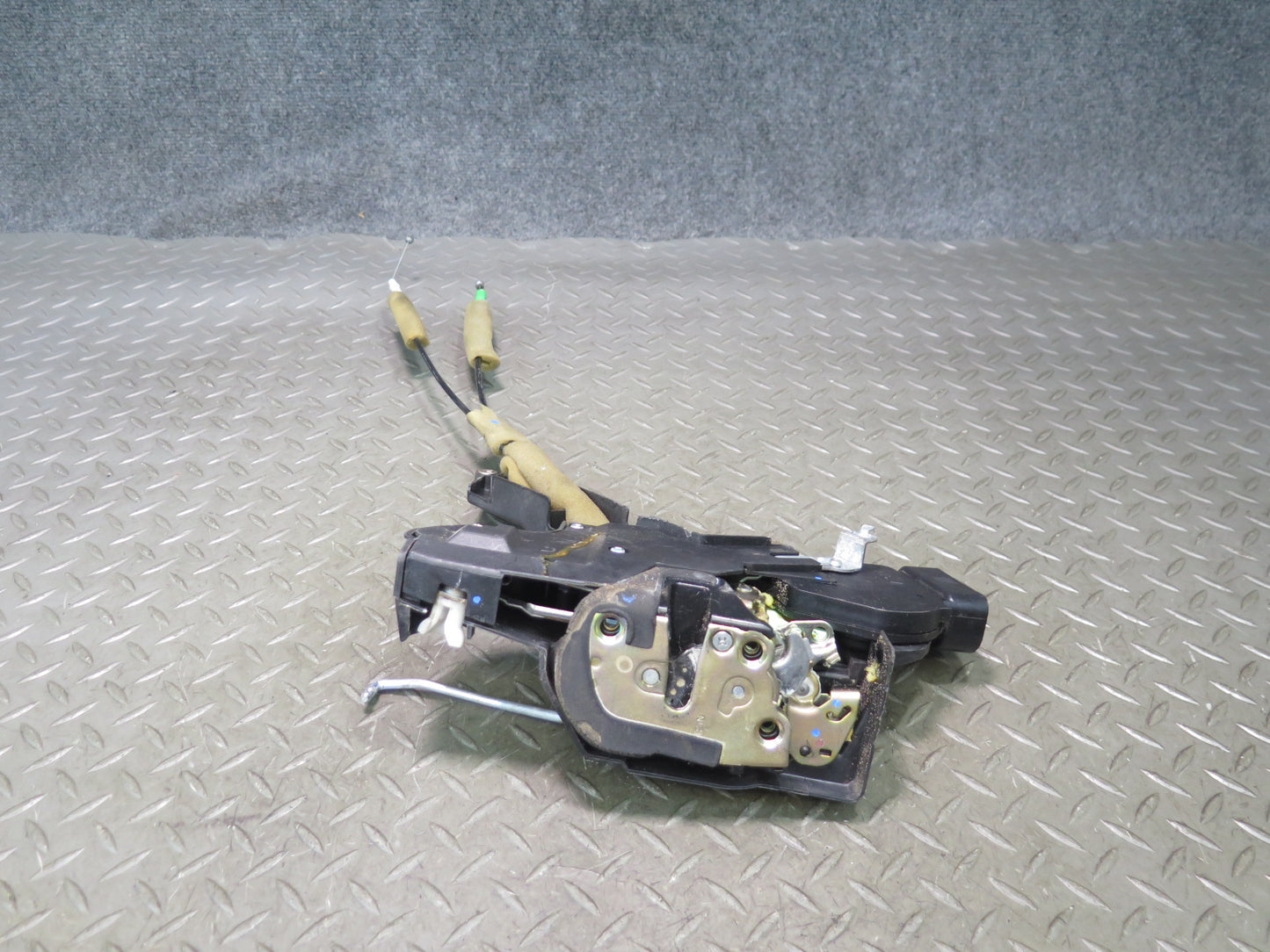 02-06 Lexus UCF30L LS430 Front Left Door Lock Latch Actuator NO Soft Close OEM