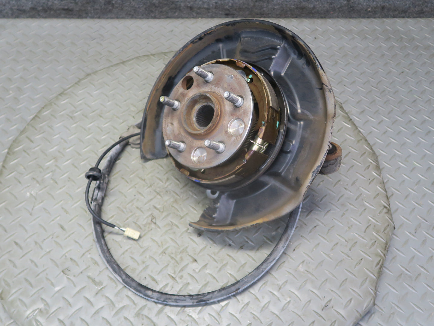 02-10 Lexus SC430 Rear Right Side Spindle Knuckle Wheel Hub Bearing 122K OEM