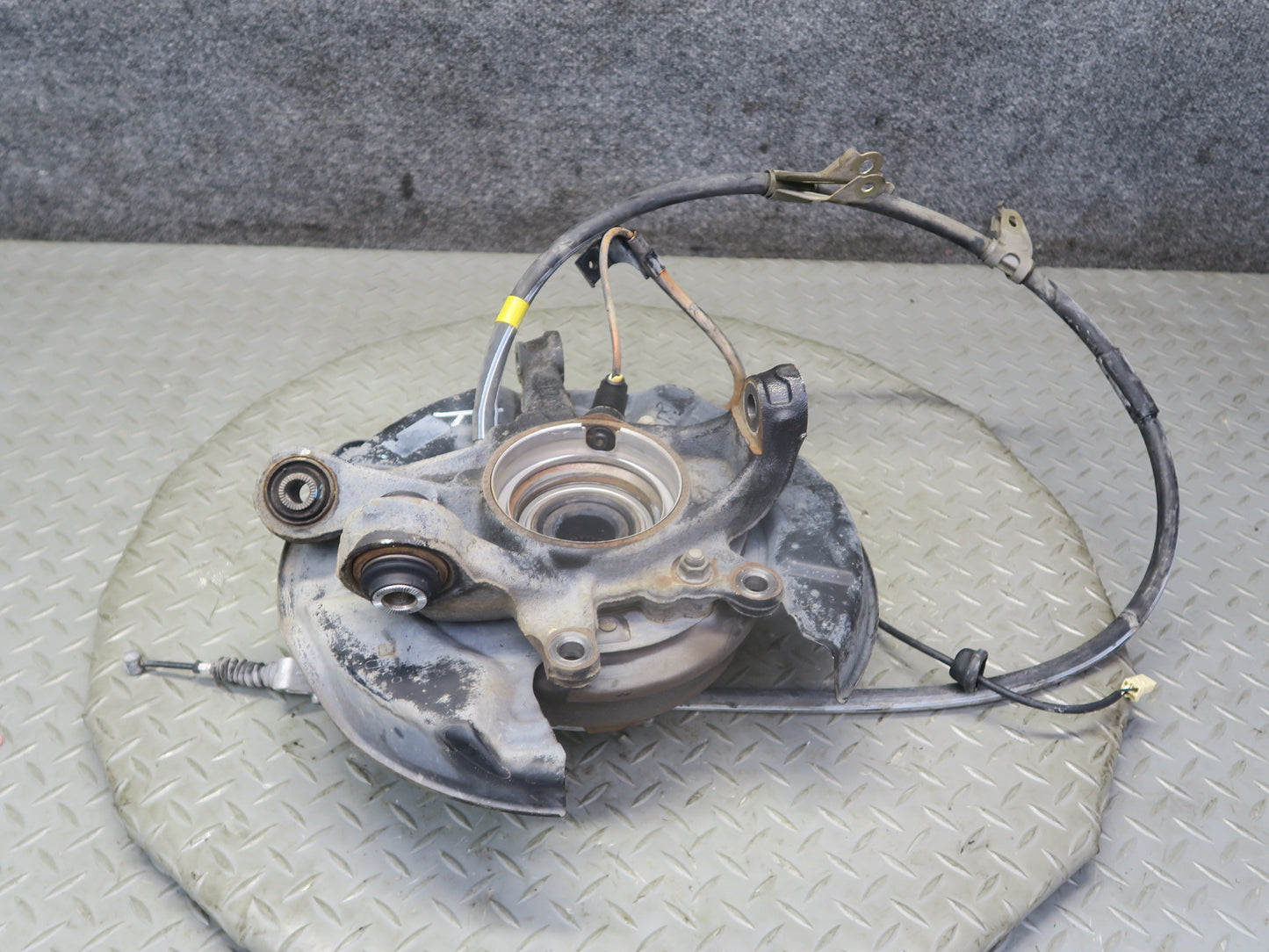 02-10 Lexus SC430 Rear Right Side Spindle Knuckle Wheel Hub Bearing 122K OEM