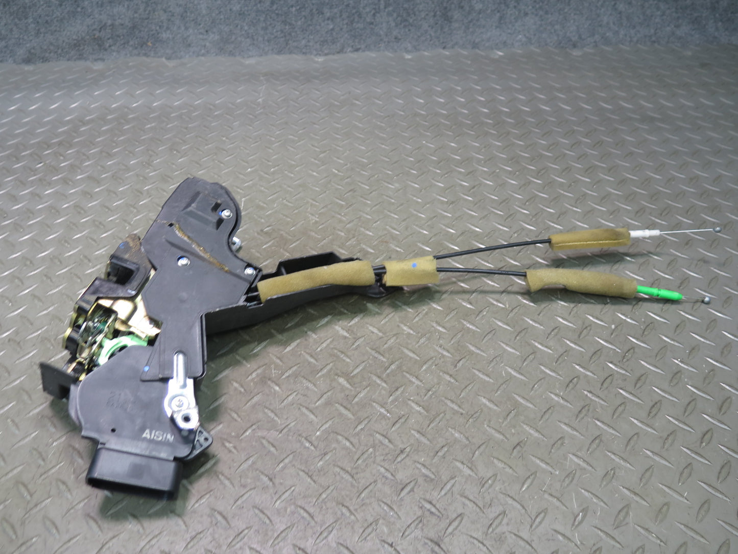 02-06 Lexus UCF30L LS430 Front Left Door Lock Latch Actuator NO Soft Close OEM