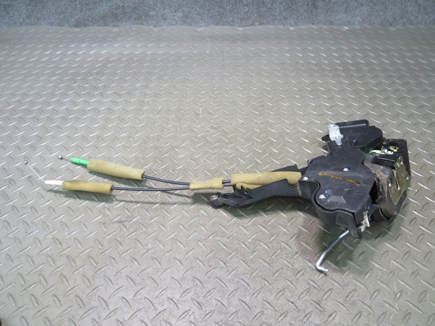 02-06 Lexus UCF30L LS430 Front Left Door Lock Latch Actuator NO Soft Close OEM