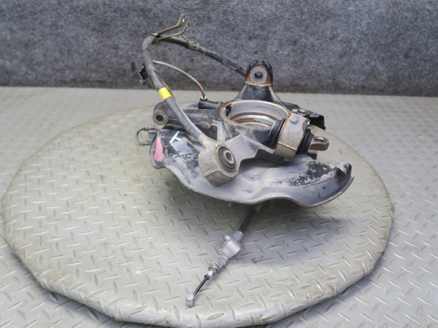 02-10 Lexus SC430 Rear Right Side Spindle Knuckle Wheel Hub Bearing 122K OEM