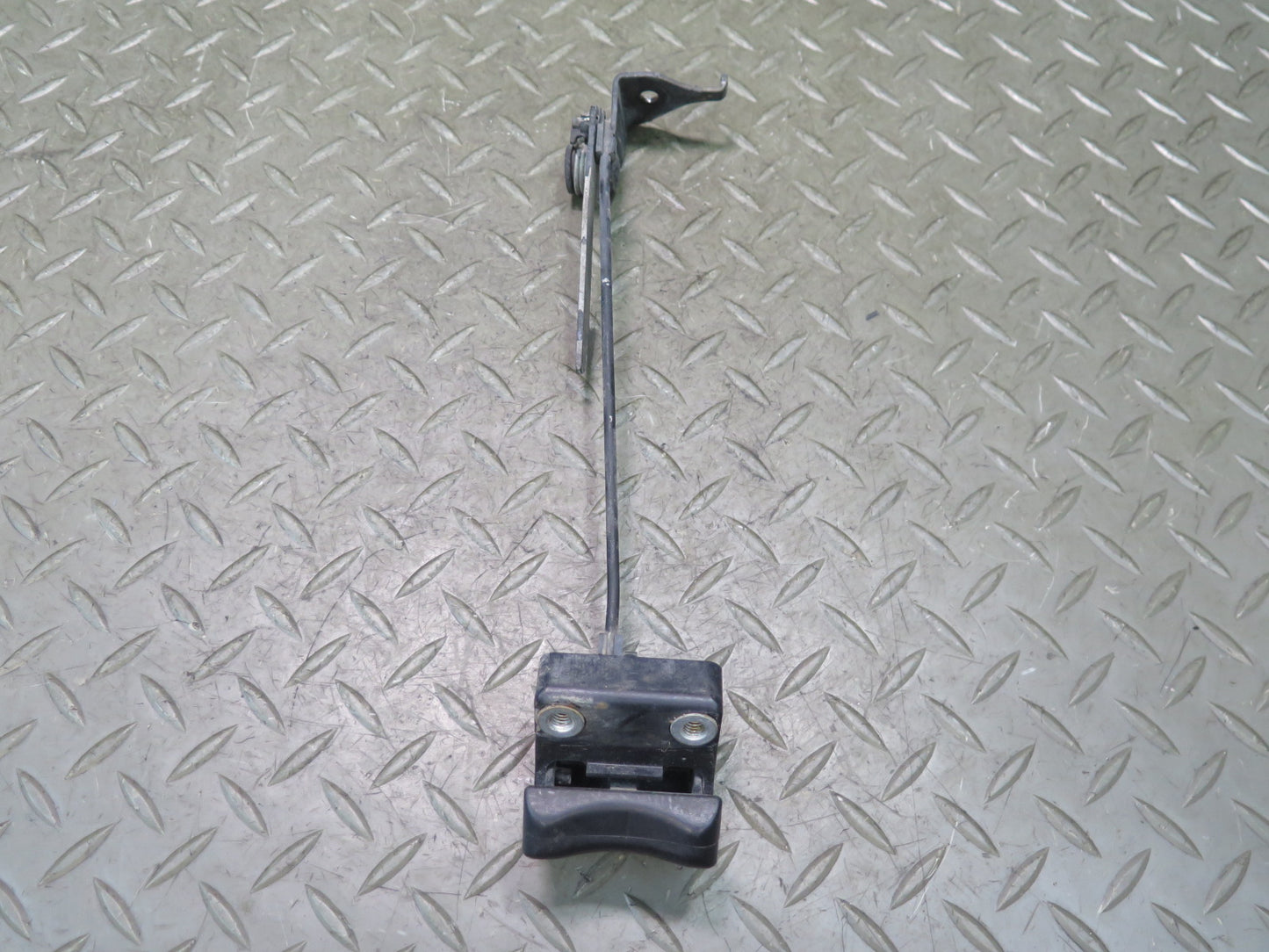01-06 Lexus UCF30L LS430 Hood Lock Catch Open Release Mechanism OEM