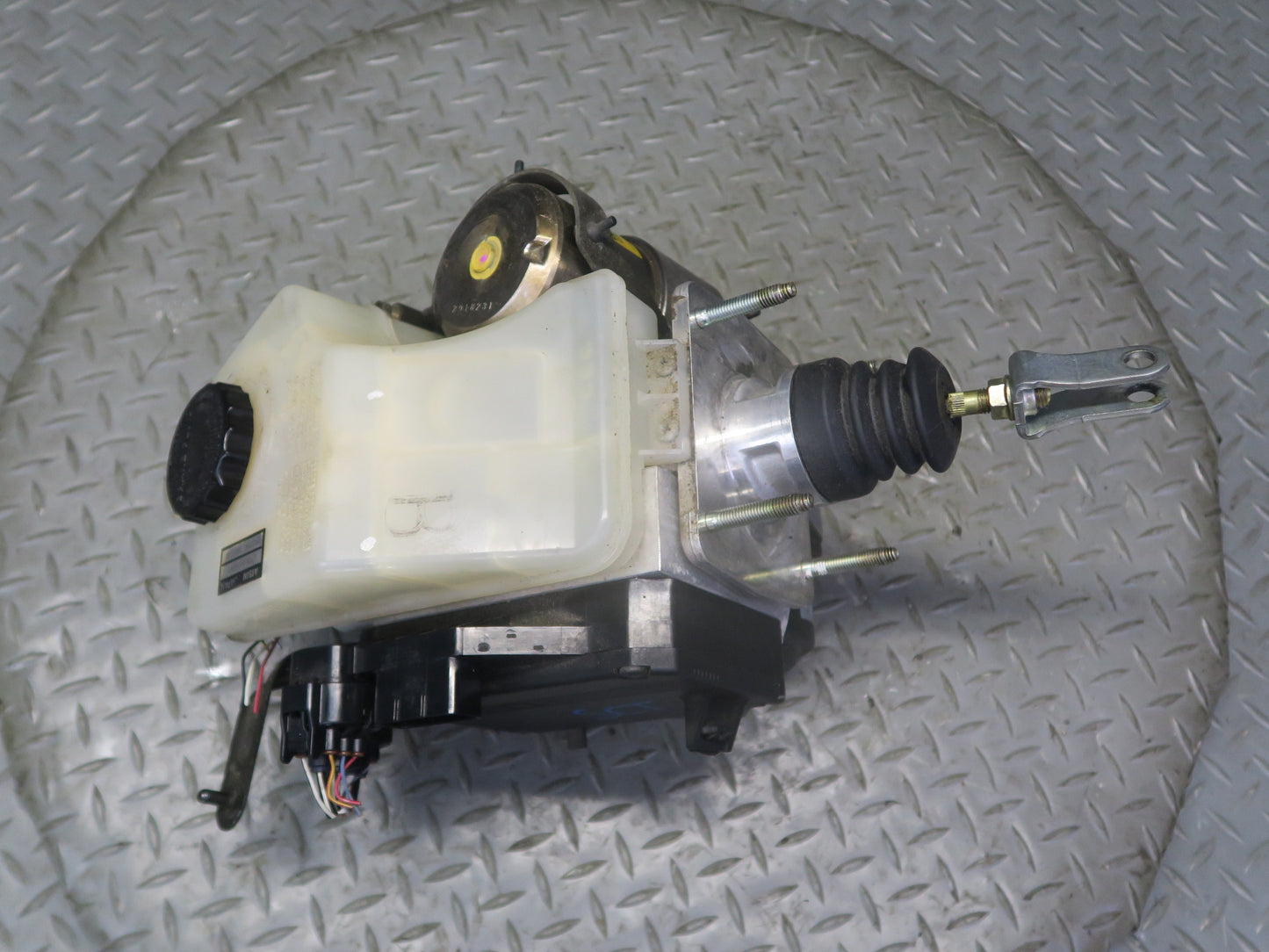 02-10 Lexus Z40 SC430 ABS Pump Brake Master Cylinder Booster Fluid Reservoir OEM