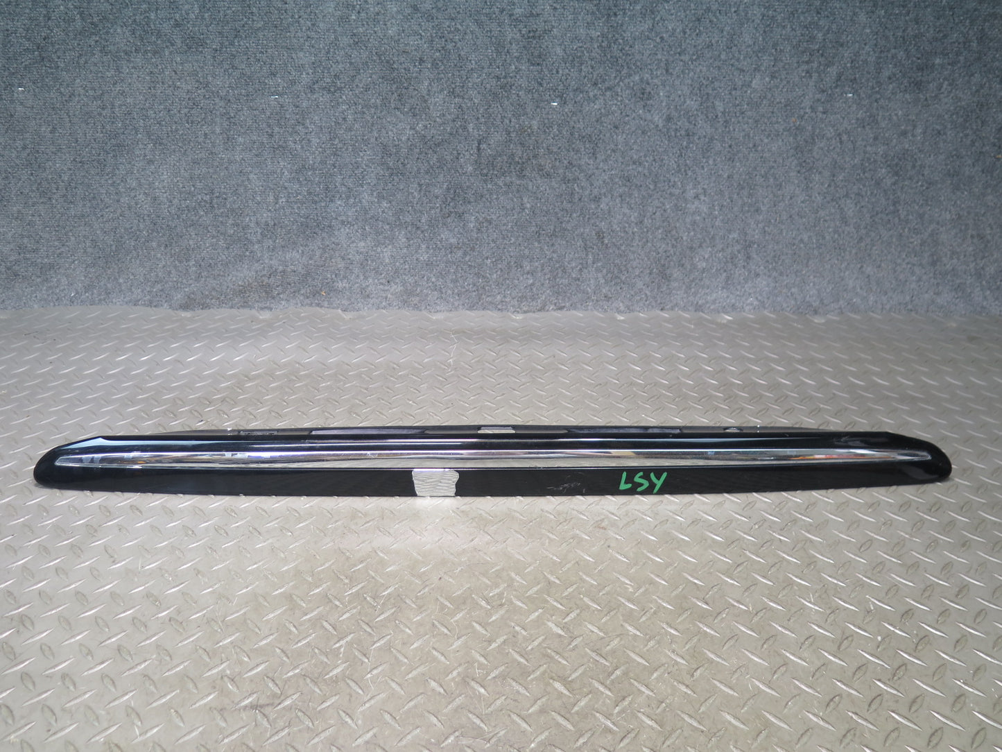 04-06 Lexus UCF30L LS430 Rear Trunk License Light Trim Molding Cover Panel OEM