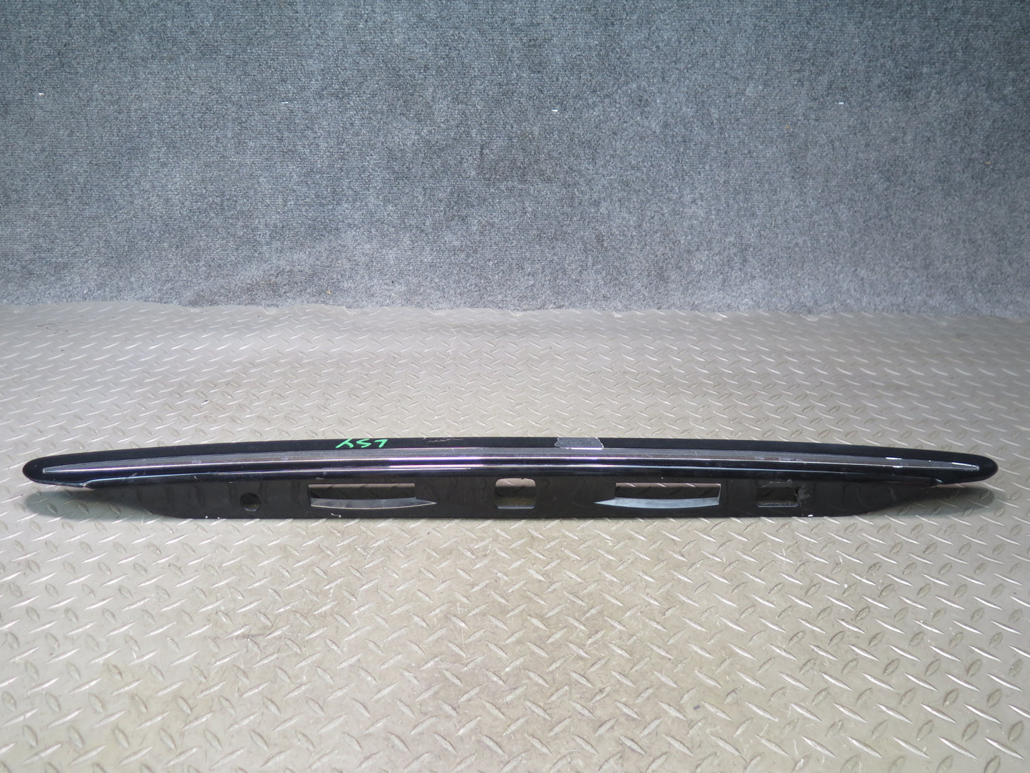 04-06 Lexus UCF30L LS430 Rear Trunk License Light Trim Molding Cover Panel OEM