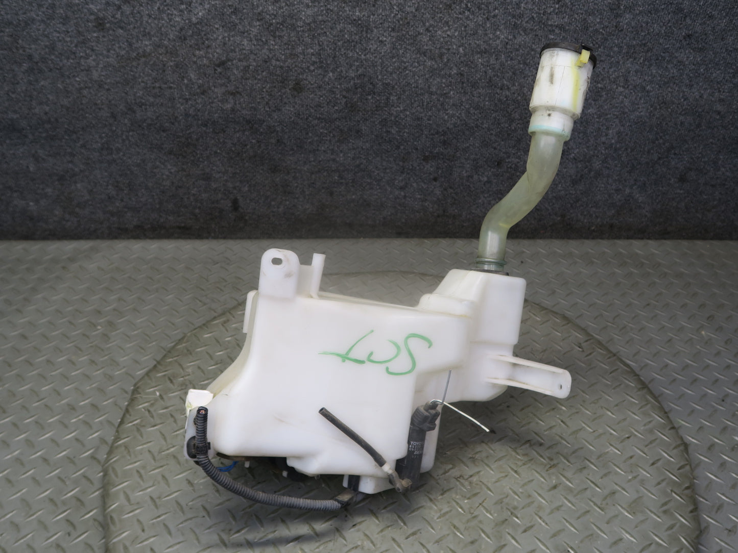 02-10 Lexus UZZ40L SC430 Windshield Washer Fluid Reservoir w Pump & Neck OEM