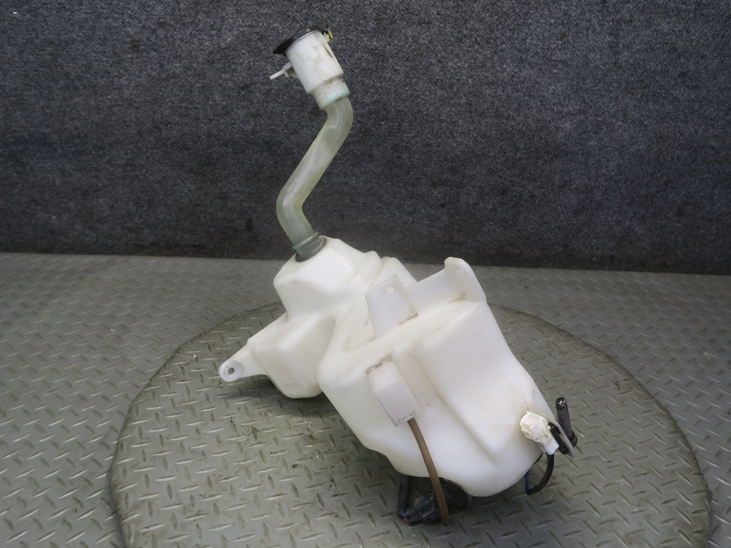 02-10 Lexus UZZ40L SC430 Windshield Washer Fluid Reservoir w Pump & Neck OEM