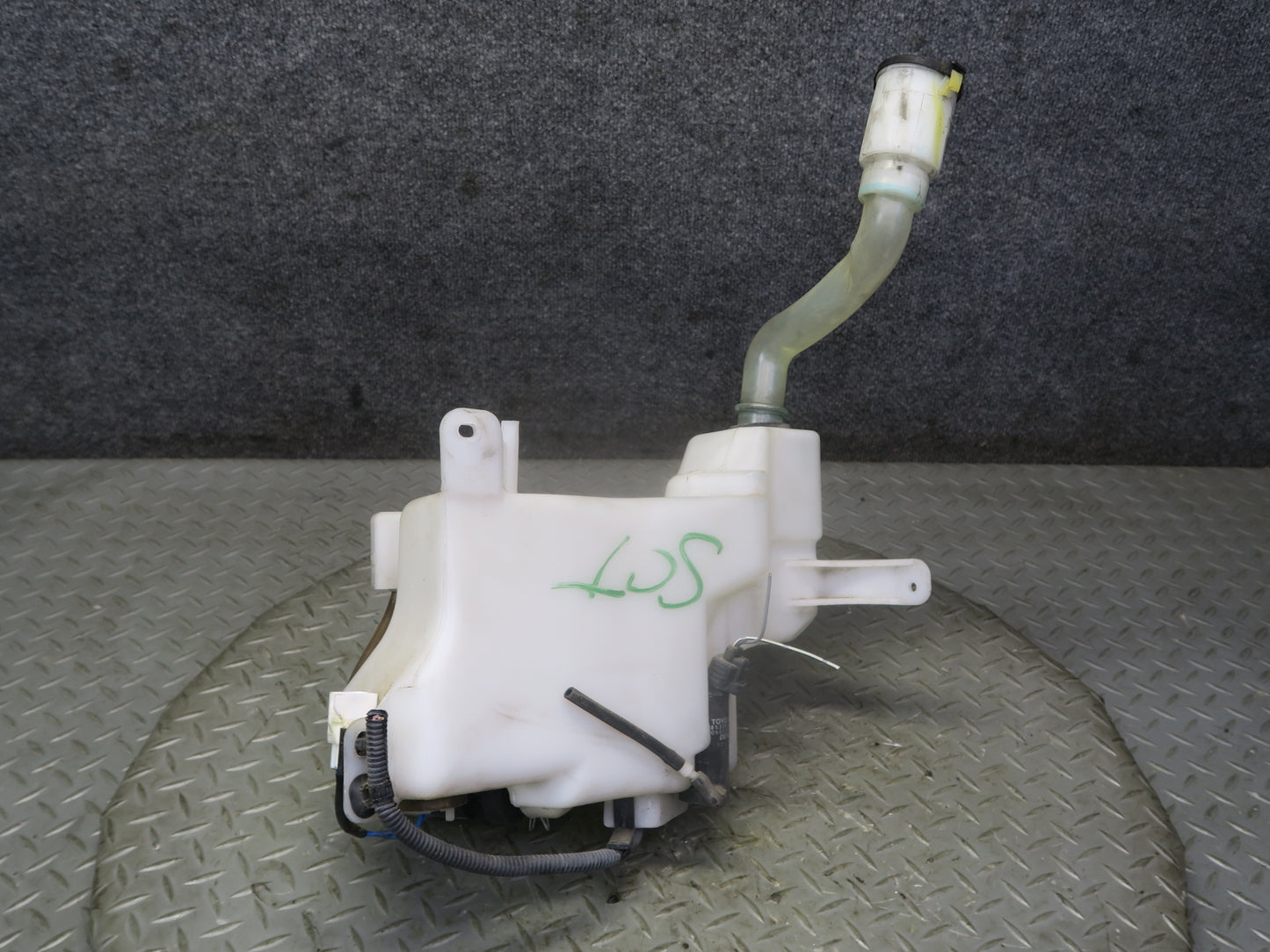 02-10 Lexus UZZ40L SC430 Windshield Washer Fluid Reservoir w Pump & Neck OEM