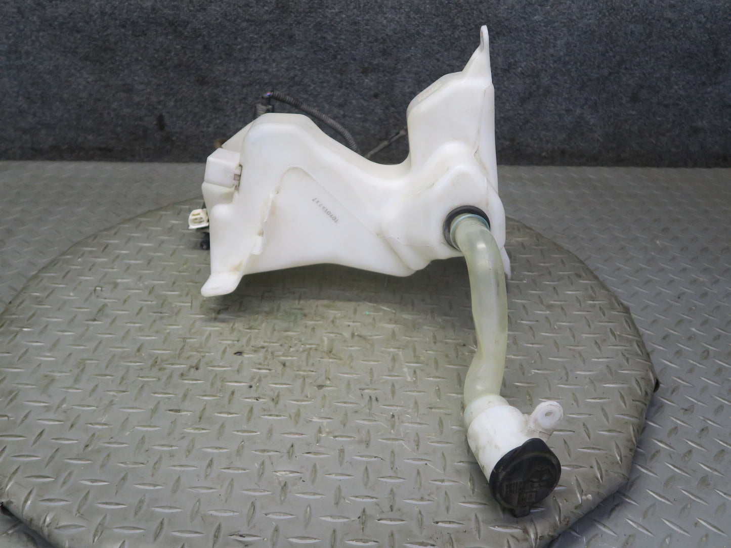 02-10 Lexus UZZ40L SC430 Windshield Washer Fluid Reservoir w Pump & Neck OEM