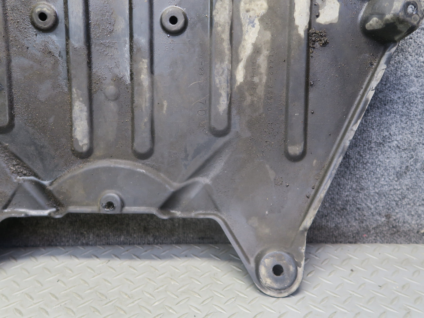 02-10 Lexus SC430 Under Engine Lower Splash Shield Guard Cover 51442-24020 OEM