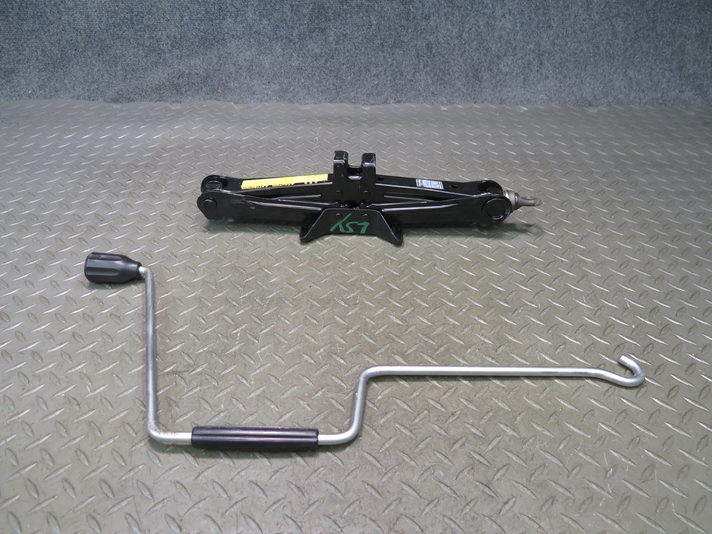 01-06 Lexus UCF30L LS430 Emergency Spare Tire Lift Jack w Handle OEM