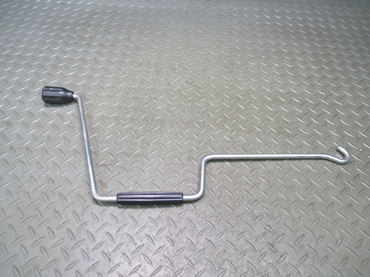 01-06 Lexus UCF30L LS430 Emergency Spare Tire Lift Jack w Handle OEM