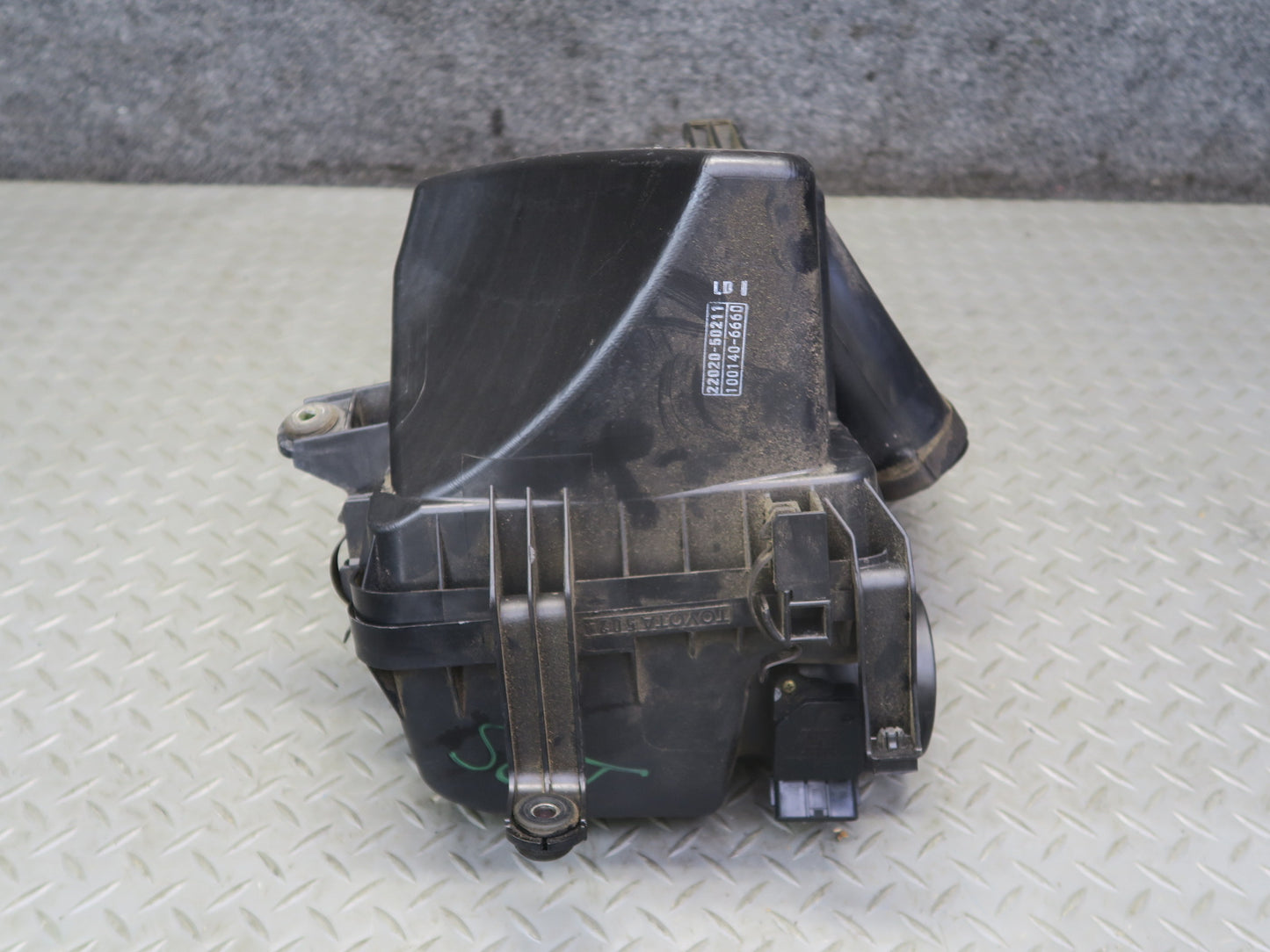 02-10 Lexus UZZ40L SC430 3UZFE Air Intake Cleaner Filter Box w MAF Sensor OEM