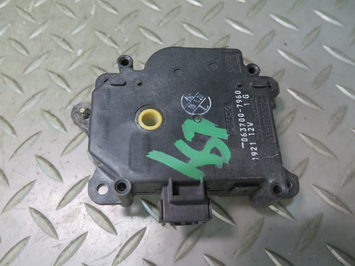 01-06 Lexus UCF30L LS430 Set of 8 A/C Heater Flap Door Actuator Motor OEM