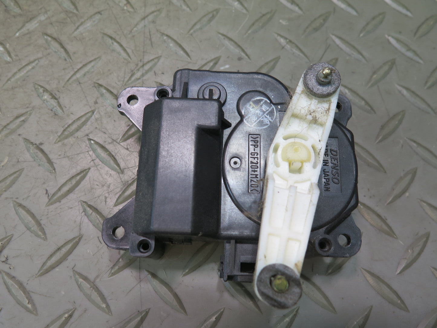 01-06 Lexus UCF30L LS430 Set of 8 A/C Heater Flap Door Actuator Motor OEM