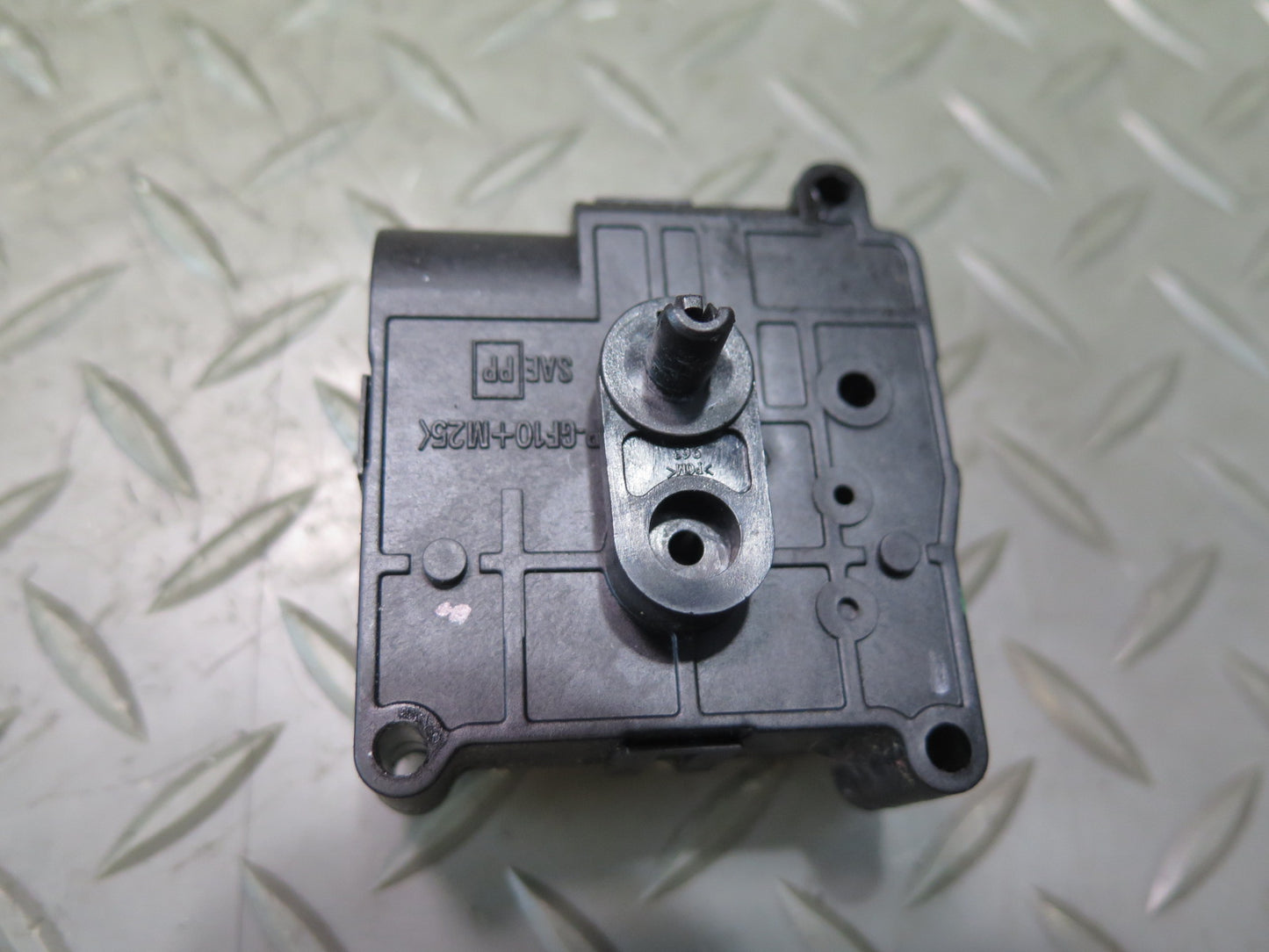 01-06 Lexus UCF30L LS430 Set of 8 A/C Heater Flap Door Actuator Motor OEM