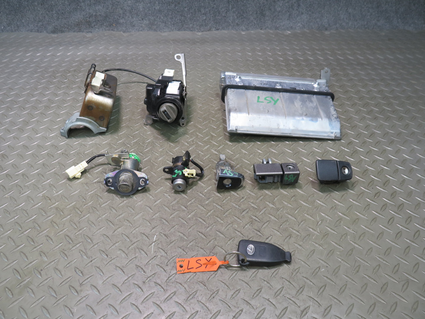 2005 Lexus UCF30L LS430 3UZFE Engine ECU ECM Ignition Trunk Door Lock KEY Set